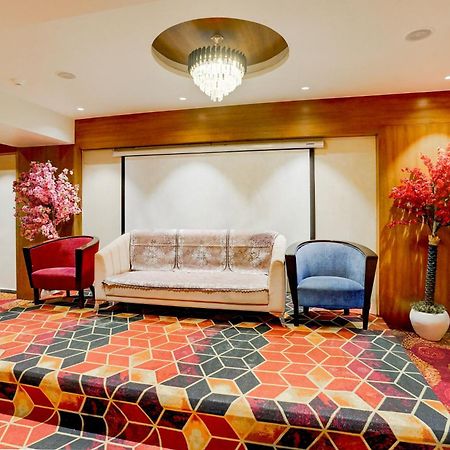 Palette- Siddharth Inn Gandhinagar Exterior photo